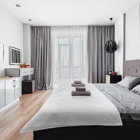 Grey Apartment In 14 Floor Одесса Экстерьер фото